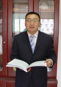 邱士利